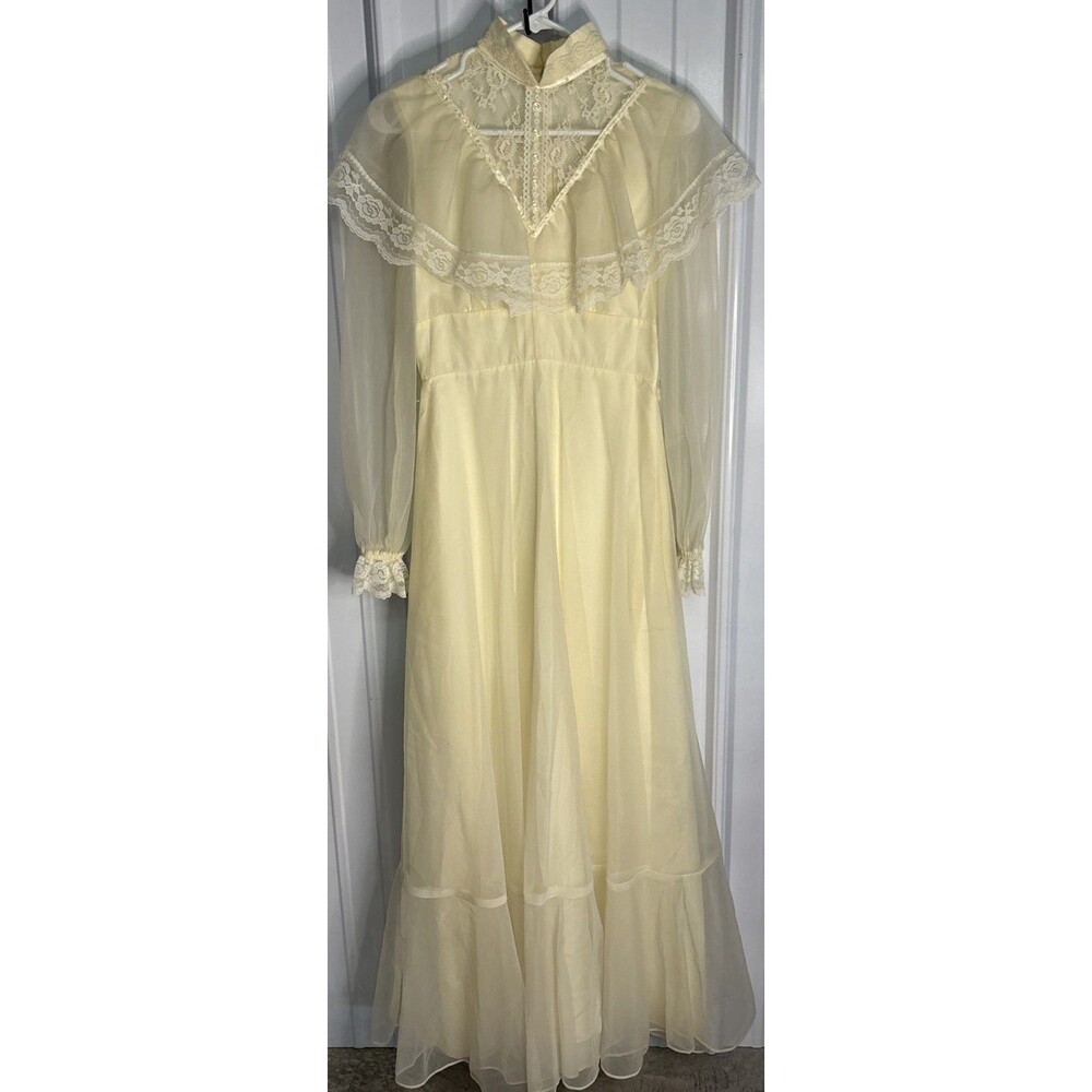 1970’s USA Union Made Ivory Wedding Dress EUC- See Measurements/Description